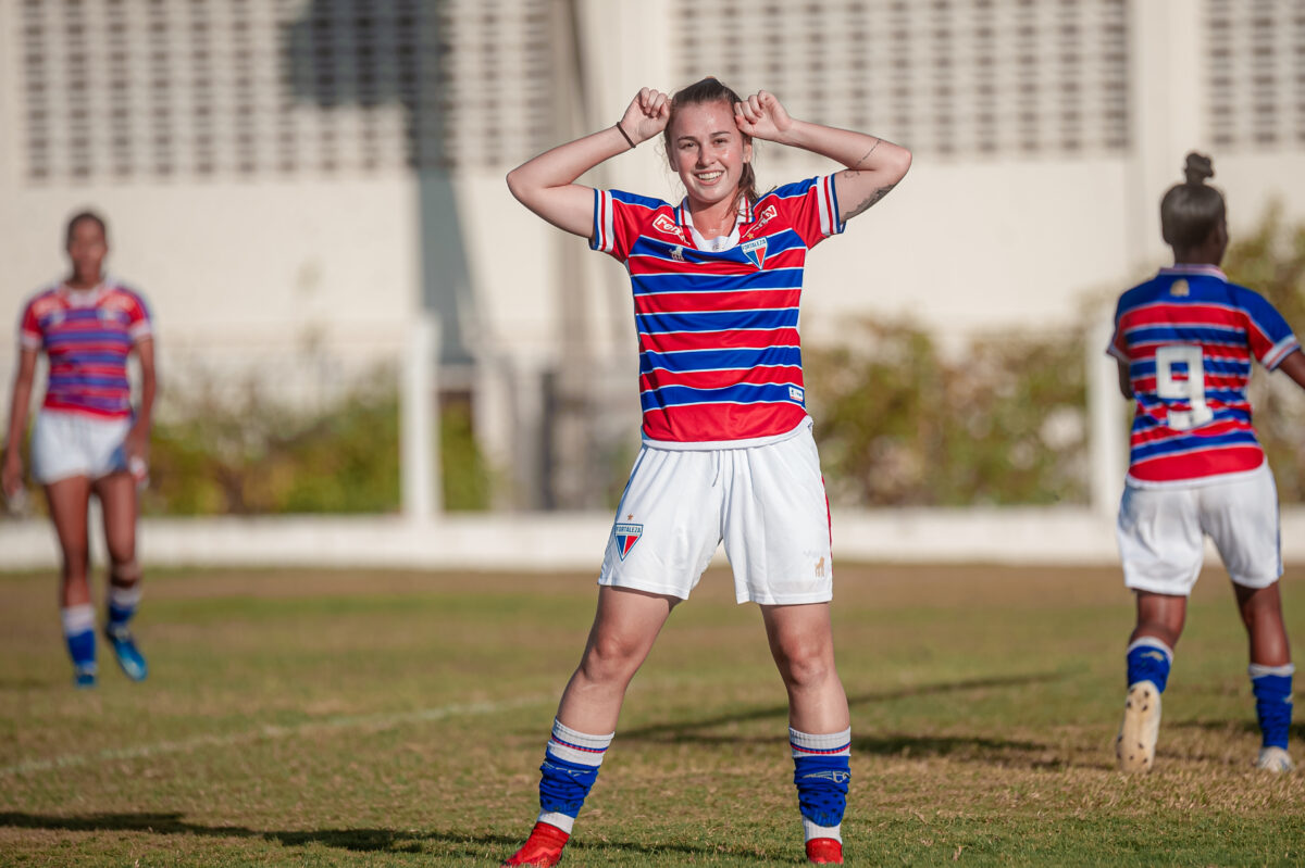 Opinião: Placar elástico no futebol feminino é a prova da